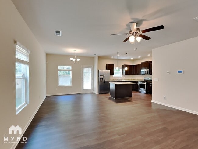 5057 Rapahoe Trail