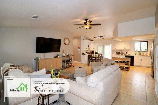 Photo - 705 Country Oak Dr