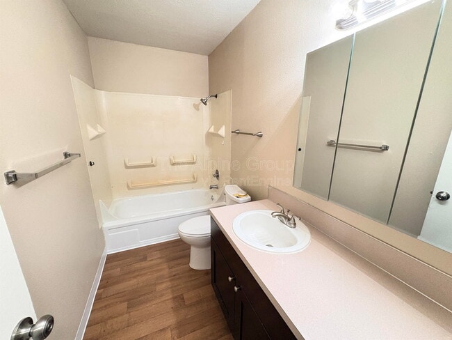 Building Photo - 17890 SW Alexander St Unit 07