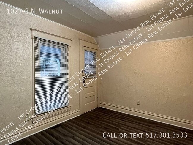 Photo - 1023-2 N. Walnut-