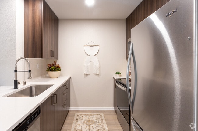 1BR, 1BA - Coronado