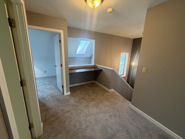 Photo - 30 Hawk Valley Ln