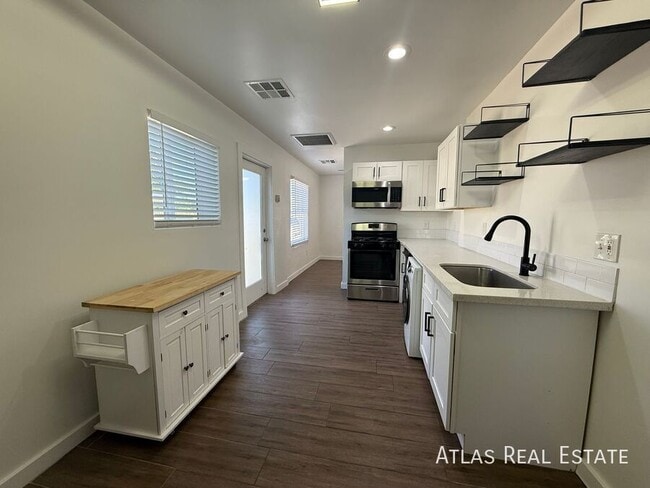 Photo - 1606 W Taylor St Unit B