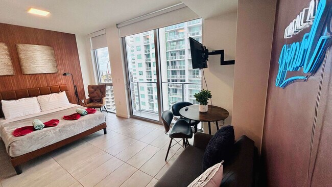 Building Photo - 227 NE 2nd St Unit FL23-ID1261242P Rental