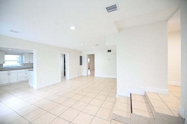 Photo - 2507 N 66th Ave