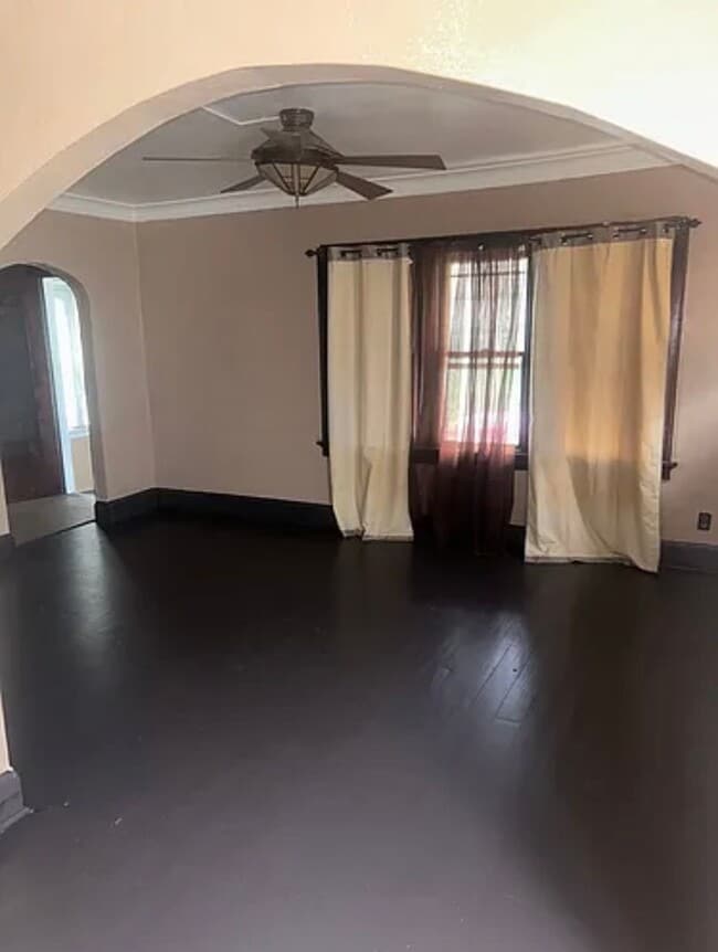 Photo - 3BEDRM SINGLE FAMILY HOME or DAYCARE AVAIL 6/1