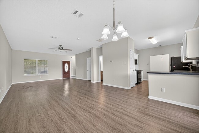 Photo - 7126 White Willow Ln