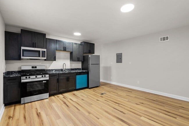 Photo - 2022 E Baltimore St