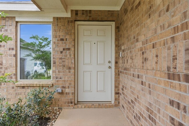 Photo - 235 River Grv Ct