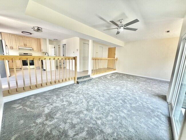 Photo - 114 Burkhall St Unit Q