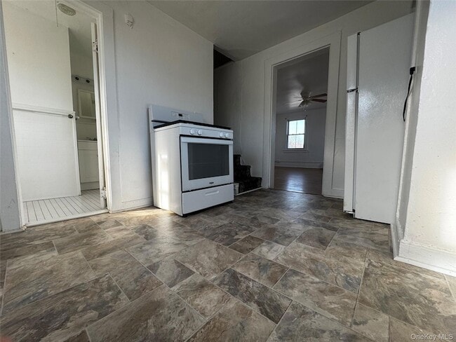 Photo - 239 W Main St Unit 3