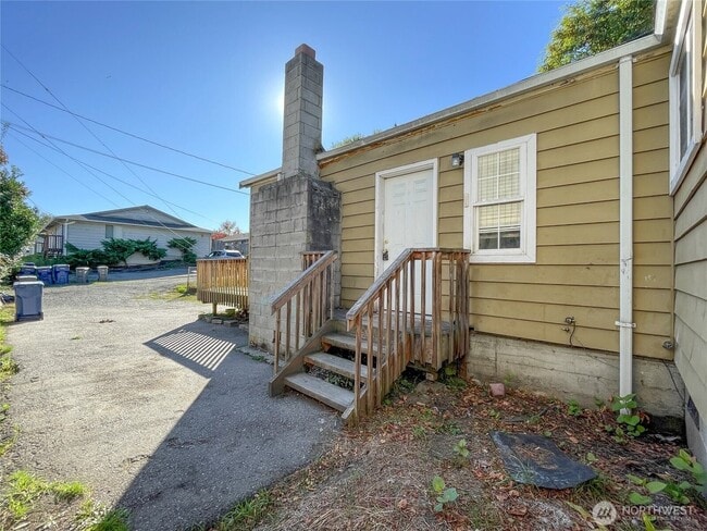 Photo - 618 5th St SE Unit B