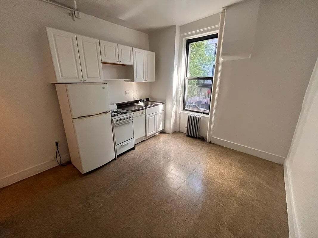 Photo - 503 W 45th St Unit 2E