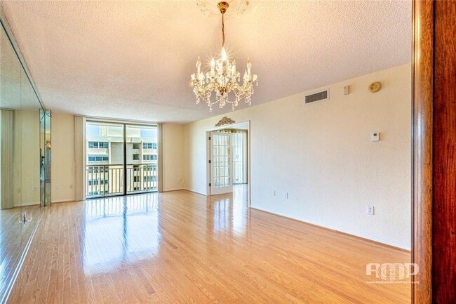 Photo - 3100 NE 48th St Unidad 908