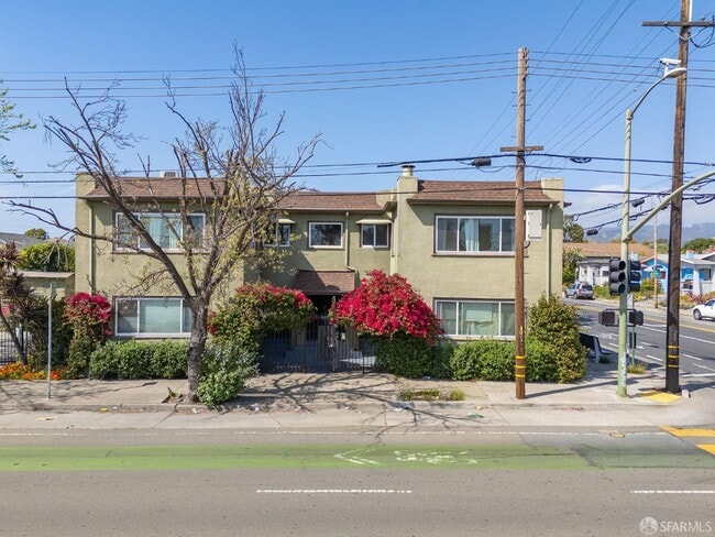 Building Photo - 902 40th St Rental