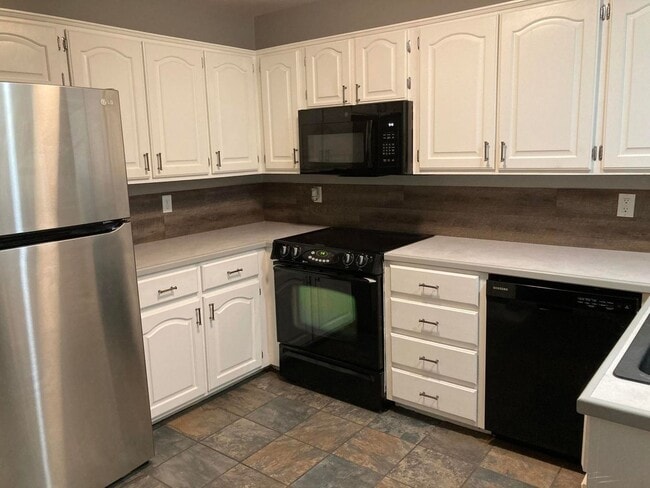 Photo - 303 Ouita Cir