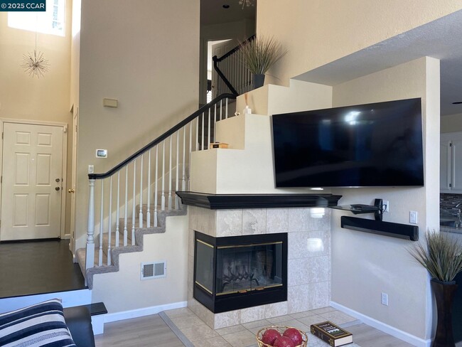 Photo - 1407 Indianhead Way