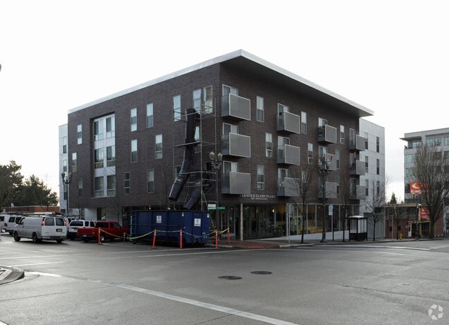 Photo - Lewis and Clark Plaza