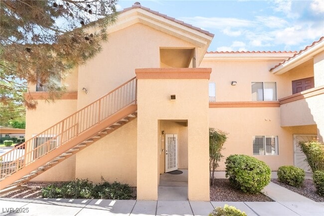Photo - 1050 E Cactus Ave Unit 2034