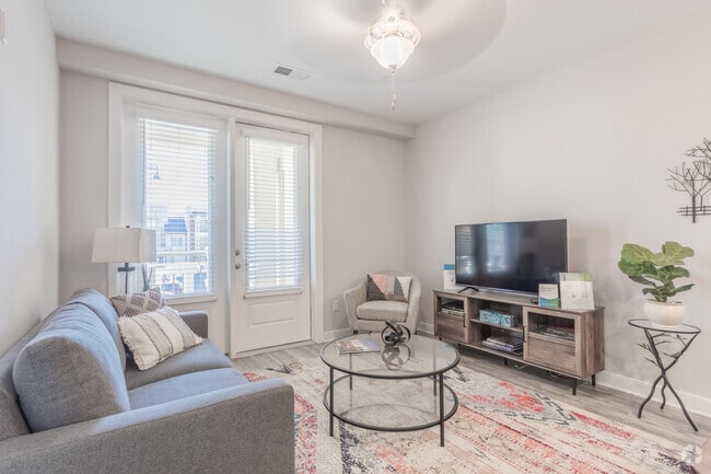 1BR,1BA- 683SF The Reef