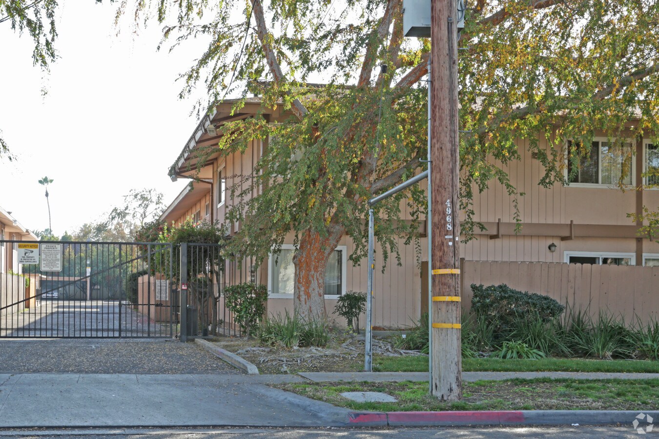 Sierra Village Apartaments - Sierra Village Apartments