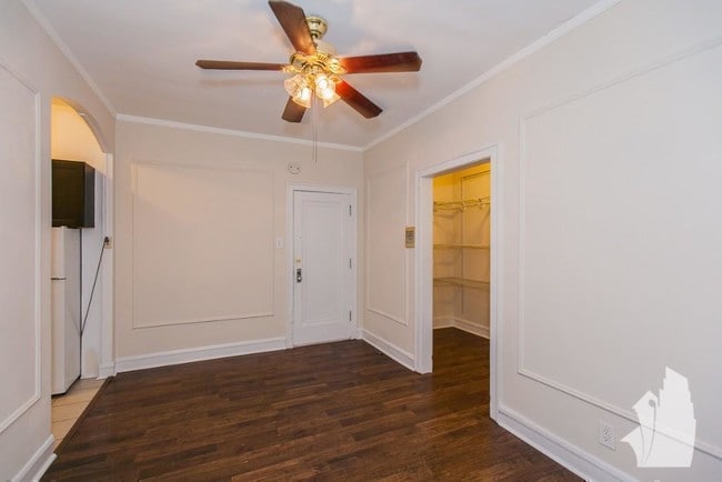 Photo - 2827 N Burling St Unit 208