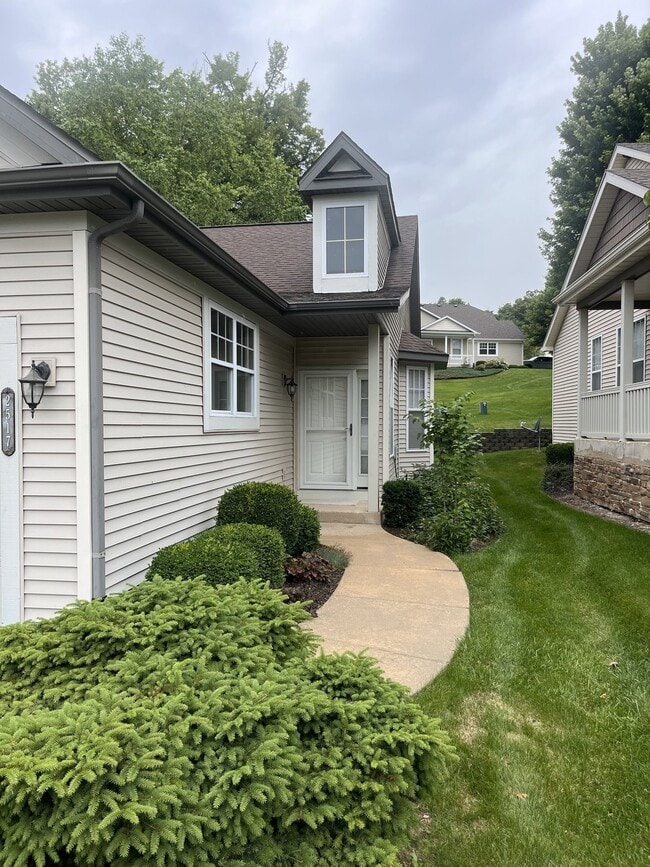 Photo - 2517 Sandhutton Ave
