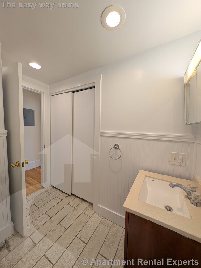 2 Central St Unit 1
