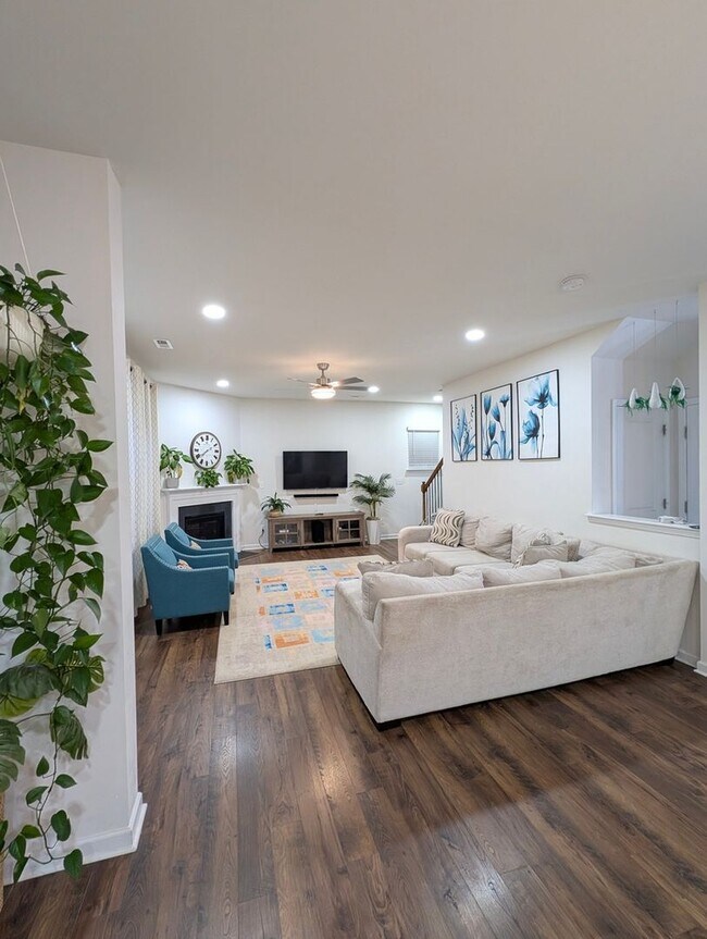 Photo - 5013 Jamie Sloop Ln