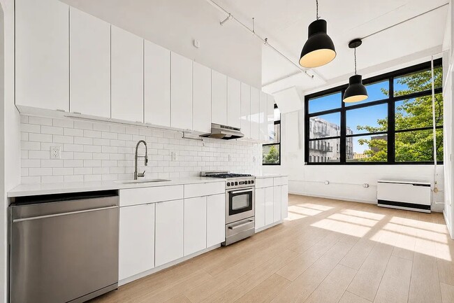 59 Bogart St Unit 227
