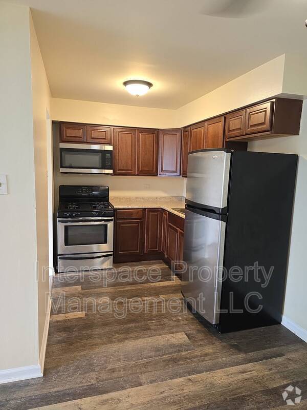 Building Photo - 5710 108th St Rental