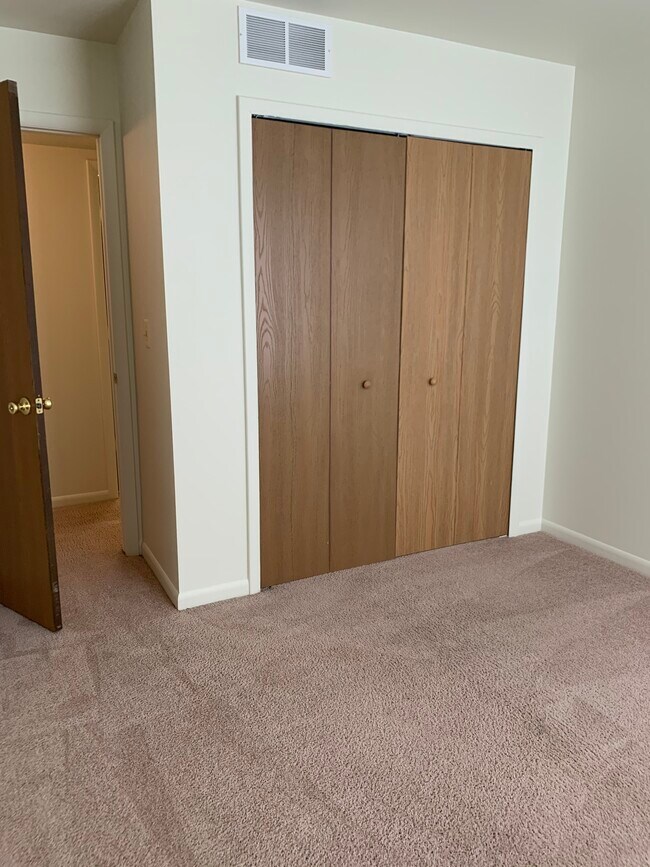 Hickory Square Apartments Imlay City, MI