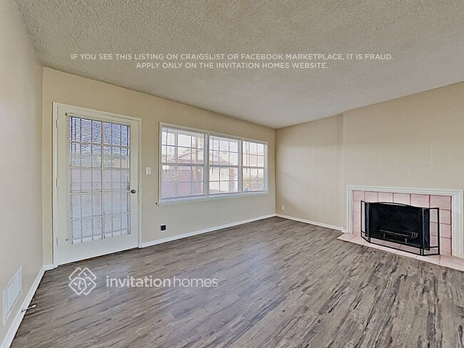 Photo - 2403 W 129th St