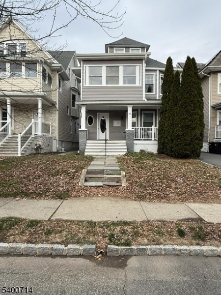 Building Photo - 42 N Willow St Unit 2