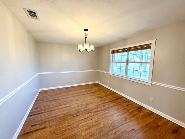 Photo - In the Heart of Woodway!