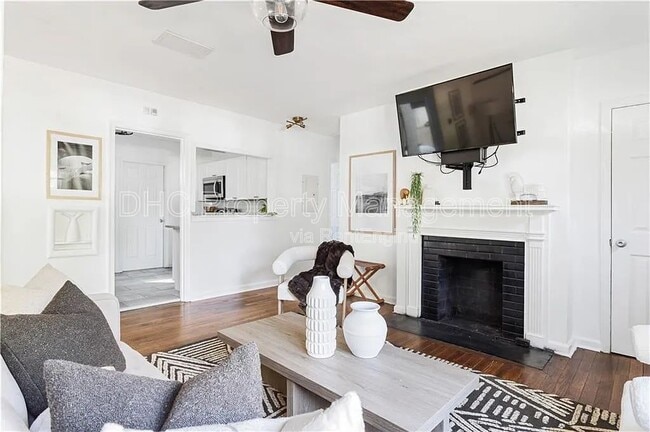 Photo - 530 Erin Ave SW