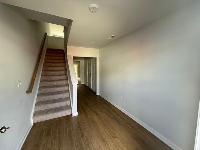 Photo - 464 Rivanna Hl Rd