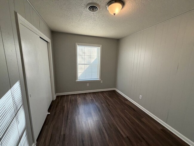 Photo - 6360 Greenbriar Dr