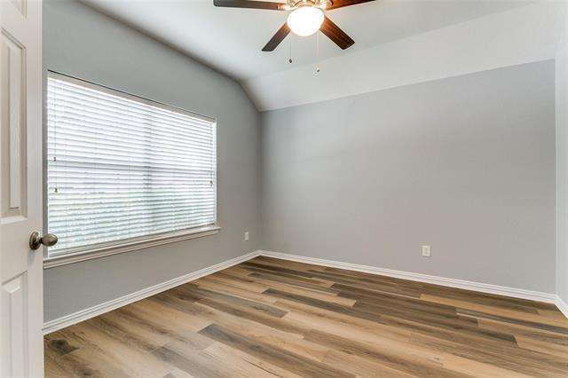 Photo - 815 Creekside Dr