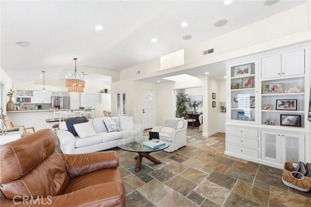 18 Byron Close