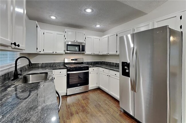 Photo - 989 Madison Terrace NW