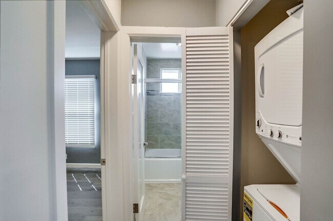 Photo - 6430 8th Ave