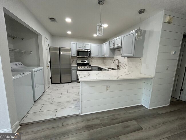 Photo - 2380 Lexington Ln