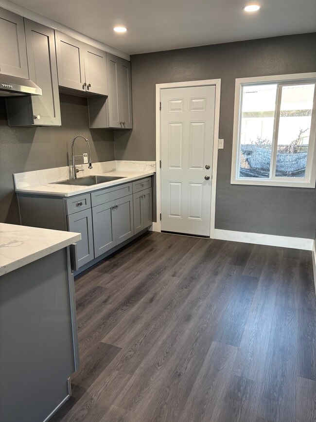 Photo - 11840 Wright Rd