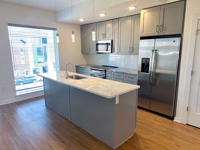 Kitchen - 331 E Girard Ave Unidad 2