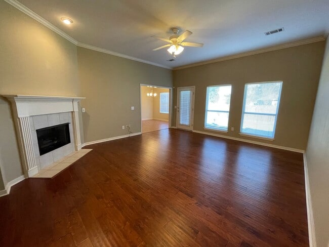 217 Kirkwood Dr