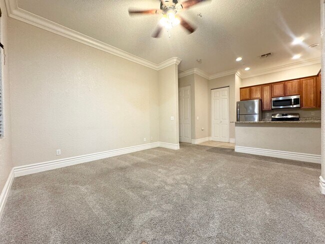 Photo - AVAILABLE NOW!!! DOWNSTAIRS 1 Bedroom 1 Ba...