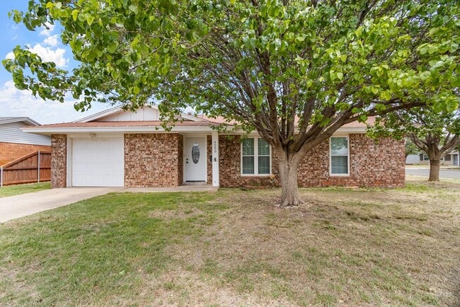 Building Photo - 5000 Buffalo Ave