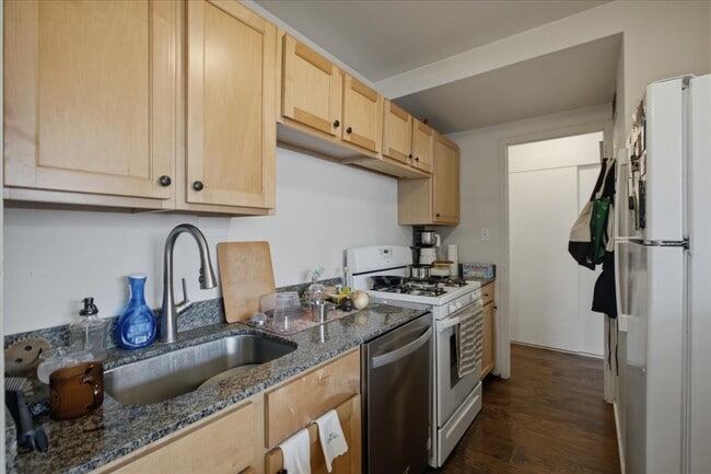 Photo - 3950 N Lake Shore Dr Unit 2103A