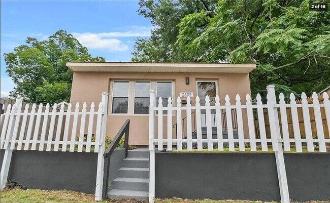 Photo - 2307 1st Ave